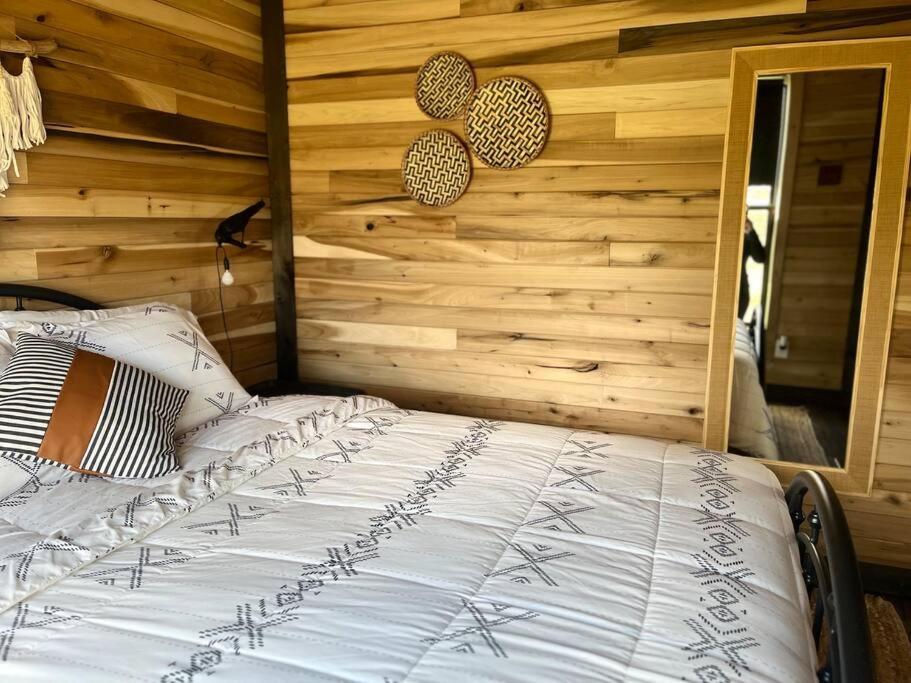 Bourbon Barrel Cottages #2 Of 5 On Kentucky Trail 로렌스버그 외부 사진